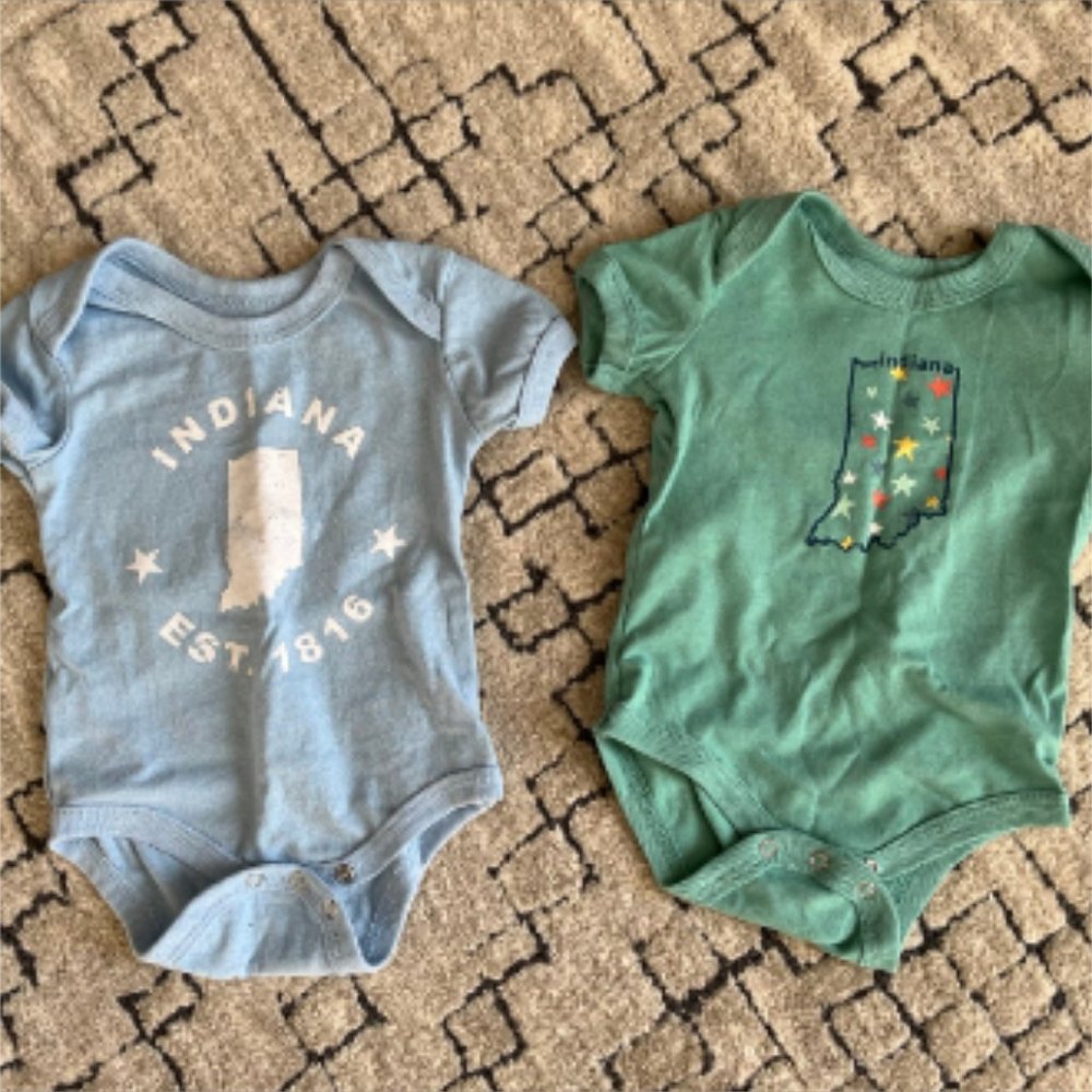 🤍4/$25 2 State of Indiana onesies 0-3M